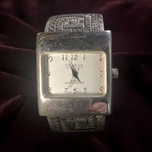 Unique Vintage Geneva Elite Quartz Cuff watch in Silver with Rectangle Dial